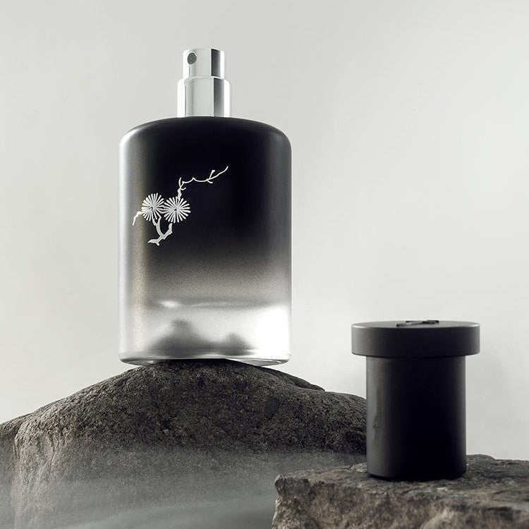 عطر أو دو تواليت نسائي شرقي